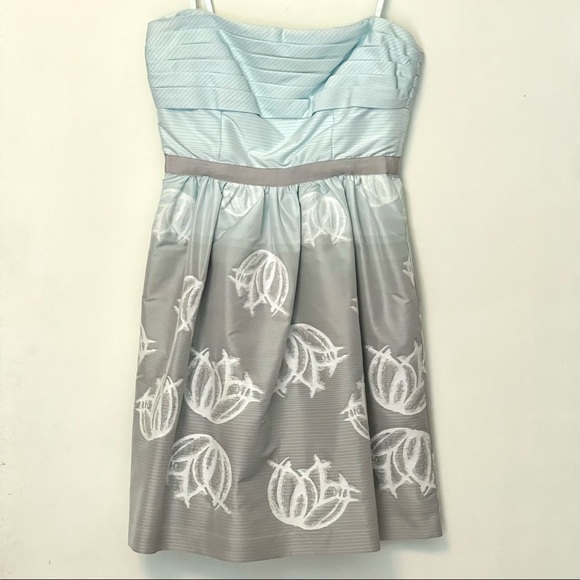 BCBG strapless short pouf blue/silver dress with floral design (size 2) - Picture 2 of 8